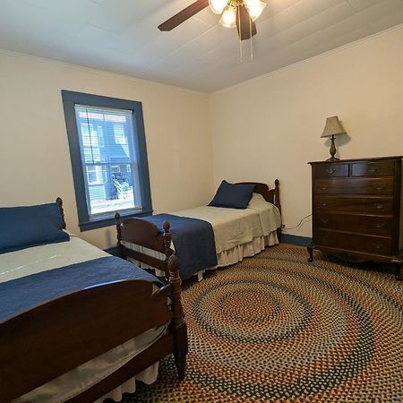 Blooming Inn Shelburne Falls Extérieur photo