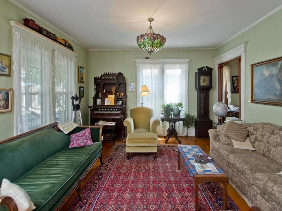 Blooming Inn Shelburne Falls Extérieur photo