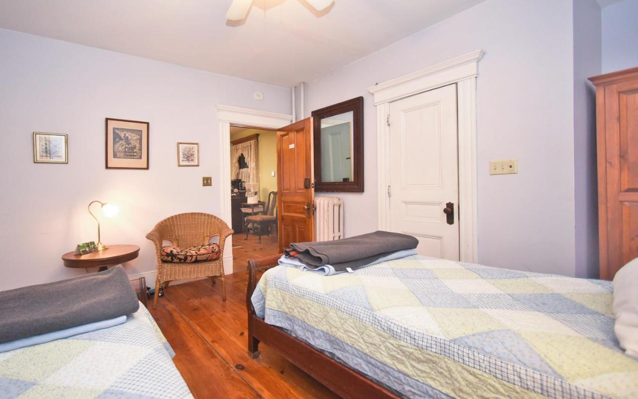 Blooming Inn Shelburne Falls Extérieur photo