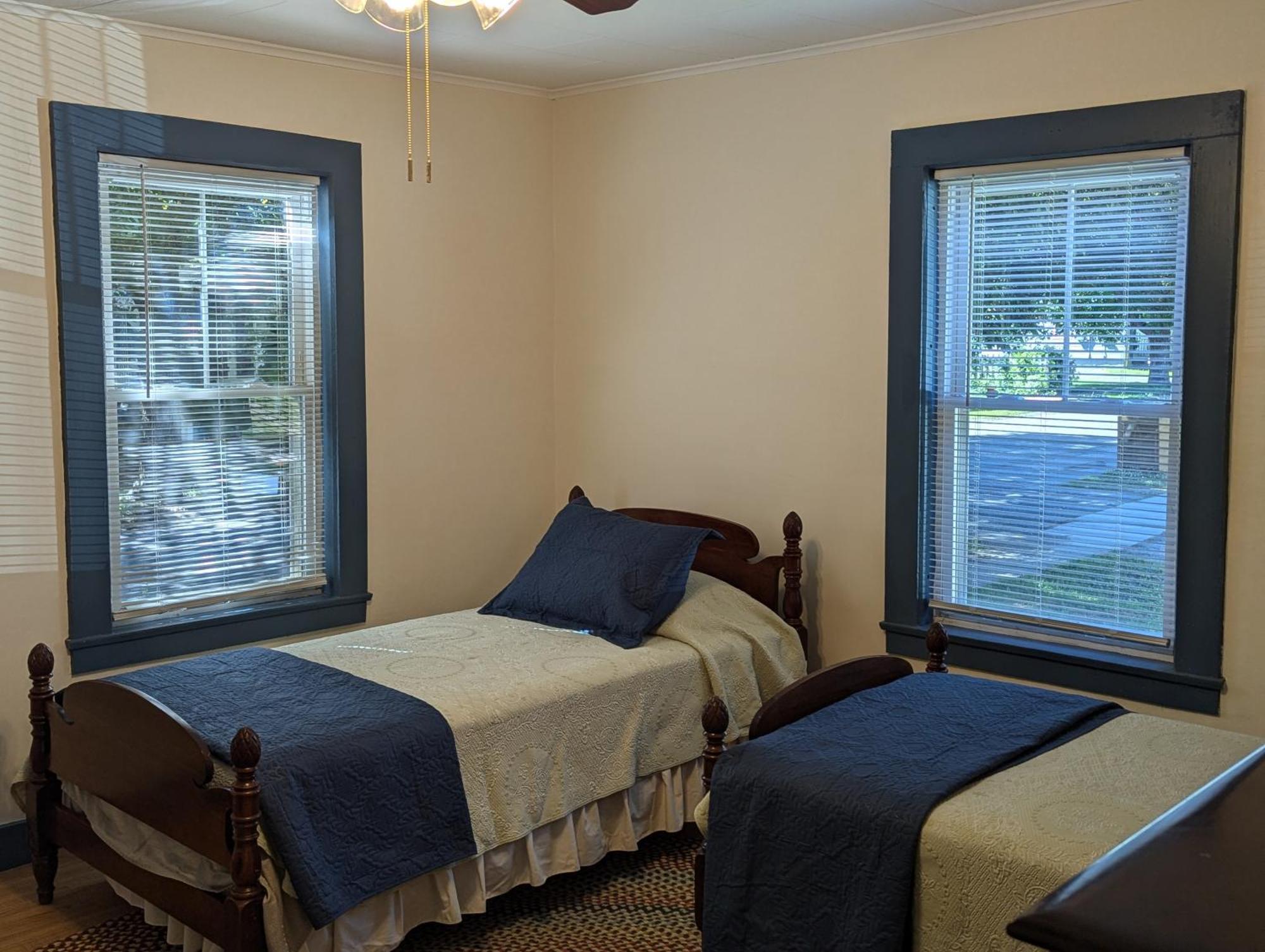 Blooming Inn Shelburne Falls Extérieur photo